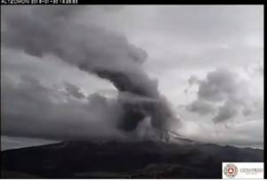 VIDEO: Así fue la estruendosa explosión del Popocatépetl; tembló en pueblos aledaños