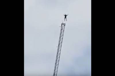 VIDEO: Birdman se lanza desde Torre Nvbola en Lomas de Angelópolis