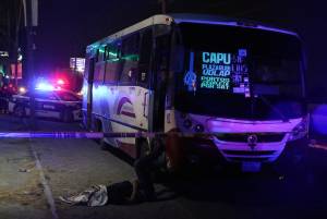 Asaltantes matan a hombre tras despojar a pasajeros de la Ruta Cholula-Puebla