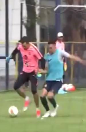 VIDEO: Marchesín pateó a juvenil del América en entrenamiento