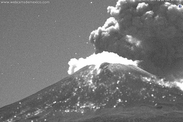 Explosión del Popocatépetl de este jueves generó columna de ceniza de 2 kilómetros