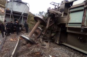 Descarrilan tren en Acultzingo, Veracruz para saquear mercancías