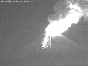 Popocatépetl inició tren de exhalaciones que alcanzaron 2 km de altura