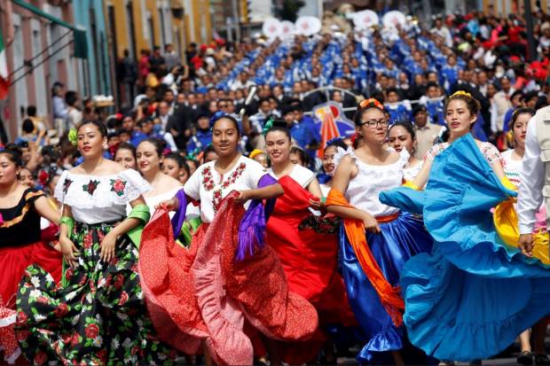 14 mil 500 alumnos participarán en el desfile del 16 de Septiembre en Puebla