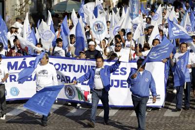 FOTOS: Así fue el desfile del Día del Trabajo en Puebla