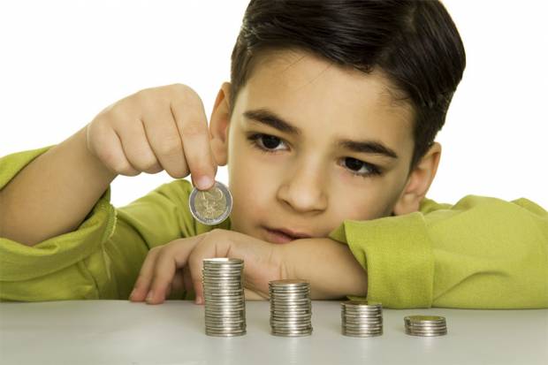4 consejos para enseñar a tus hijos a administrar su dinero
