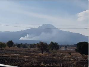 Puebla amanece con olor a humo por cinco incendios forestales