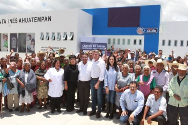 Tony Gali inaugurÃ³ Centro de Salud en Santa InÃ©s Ahuatempan