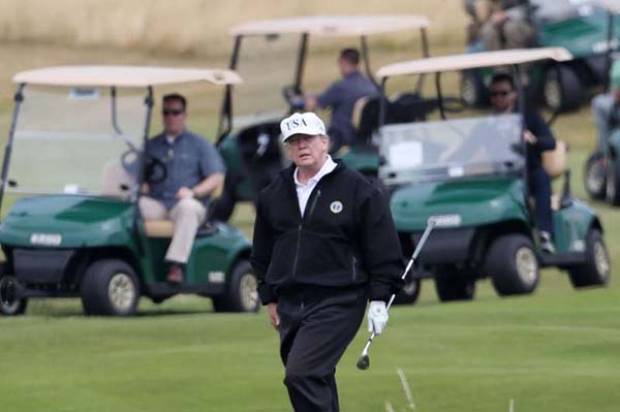 Trump emplea a migrantes &quot;sin papeles&quot; en uno de sus campos de golf