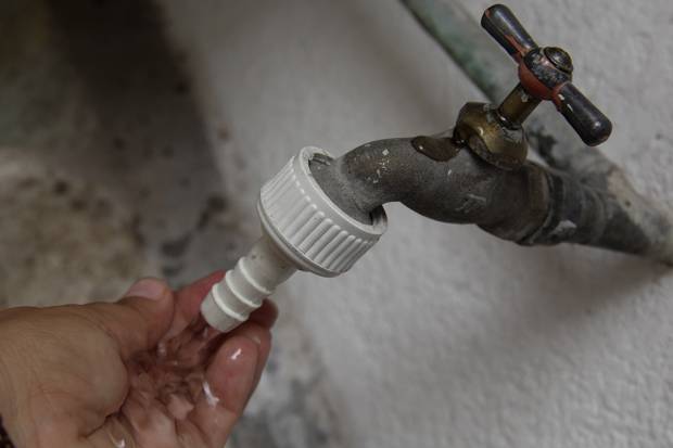 Menos agua para 33 colonias del sur de Puebla por mantenimiento de la red