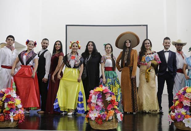 Por fiestas patrias se presentará en Puebla el espectáculo &quot;Cantares de México&quot;