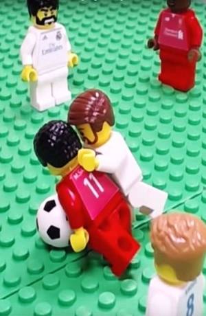 Lego recreó lesión de Salah en la Champions League