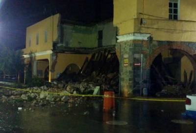 Lluvias derrumban centenario portal de Apetatitlán, Tlaxcala