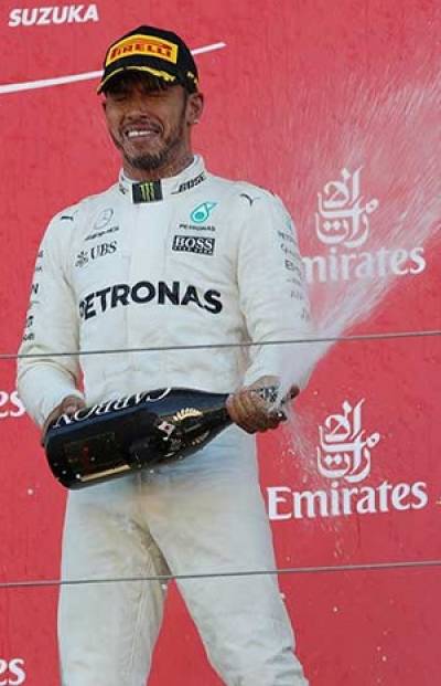 Lewis Hamilton se adjudicó el GP de Japón