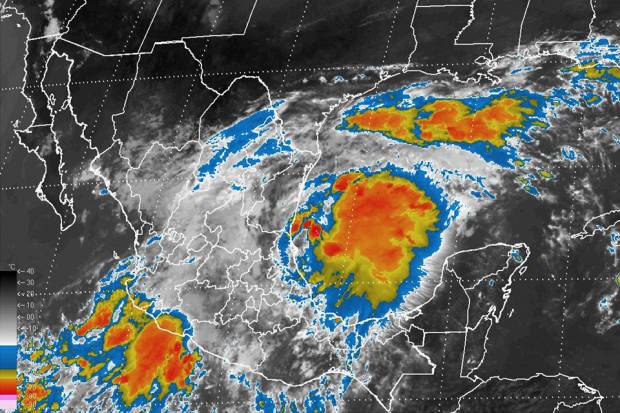Sistema tropical en el Golfo traerá lluvias extraordinarias a Puebla