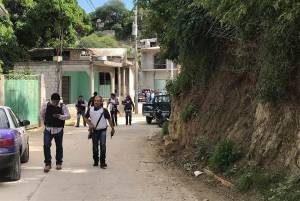 Balacera deja varios muertos, entre ellos mando policial, en Huehuetlán El Grande