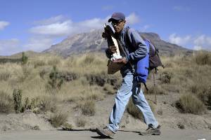 FOTOS: Peregrinos desafían las montañas de Puebla para visitar a Guadalupe