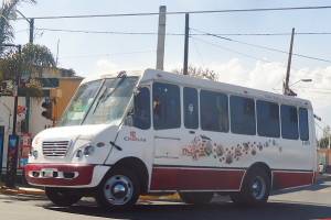 Empistolados atracaron a pasajeros de camión Cholula-Puebla