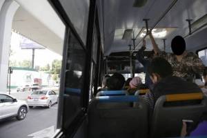Maleantes atracaron dos unidades del transporte público en Puebla