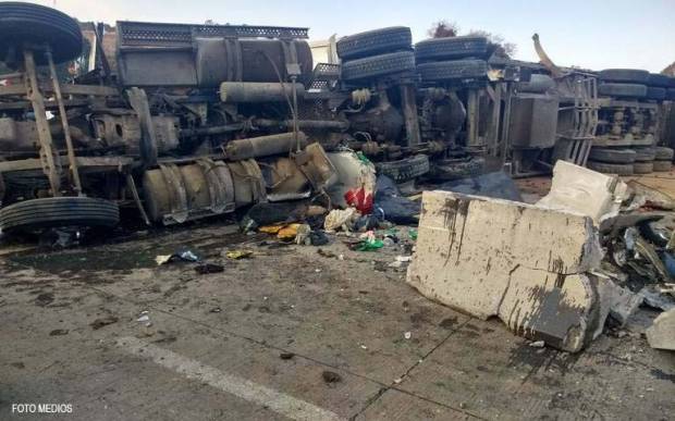 Dos accidentes desquician autopista México-Puebla y el Arco Norte
