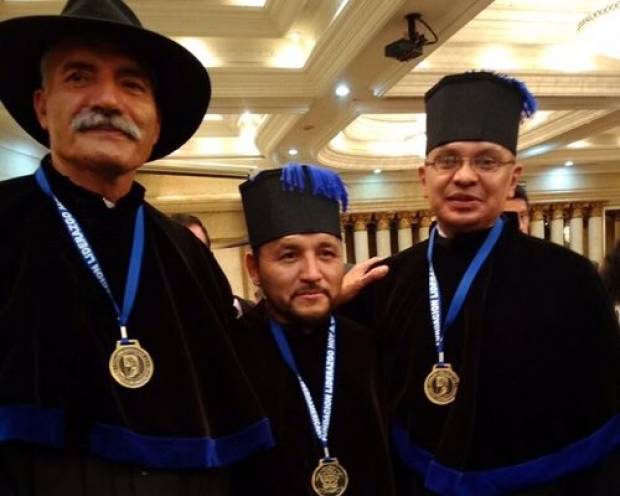 El Mijis y Mireles reciben Honoris Causa en Hidalgo