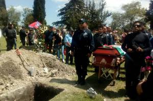 Sepultan a director de la policía de San Salvador El Seco, asesinado en asalto