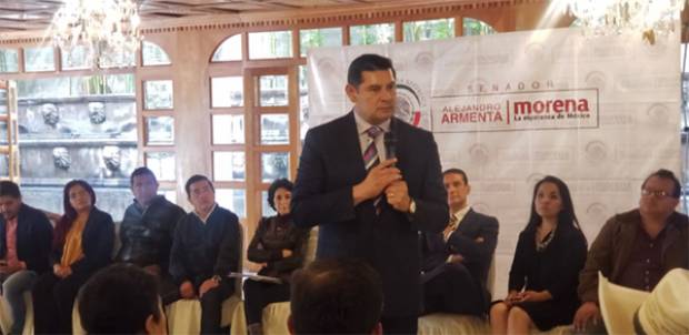 Armenta reconoce de facto a Martha Erika Alonso como gobernadora; dice que vigilará uso de recursos