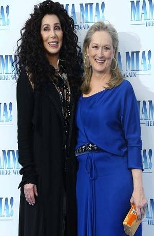 Cher y Meryl Streep robaron cámara en presentación de Mamma Mía