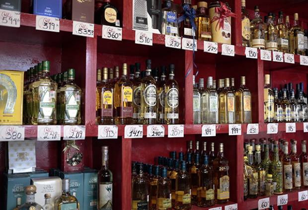 Pérdidas del 10% prevén empresarios por nuevos horarios de venta de alcohol en Puebla