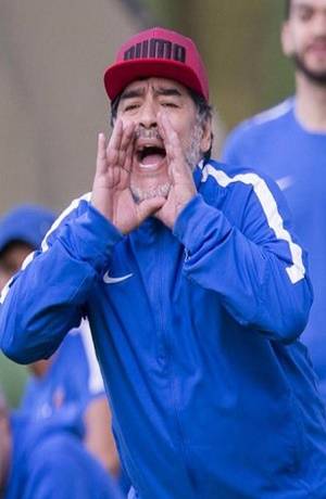 Diego Armando Maradona es nuevo DT de Dorados de Sinaloa