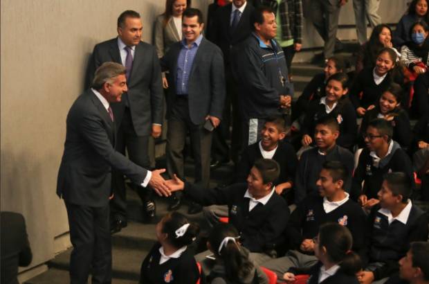 Tony Gali inicia el programa Puebla, ciudadanía digital responsable
