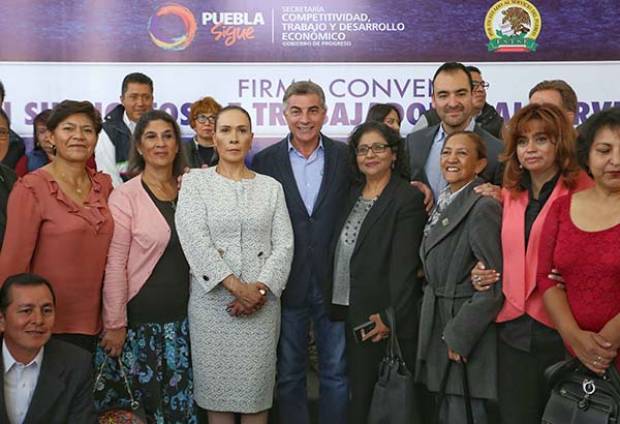 Tony Gali amplia beneficios para los trabajadores al servicio del estado de Puebla