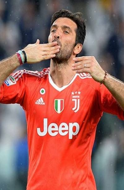 Gianluigi Buffon se despide la Juventus y la selección de Italia