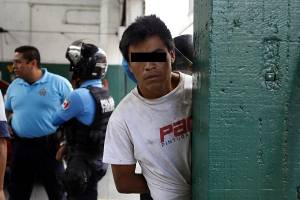 FOTOS: Policía de Puebla aseguró a sujeto que atentó contra el pudor de una mujer