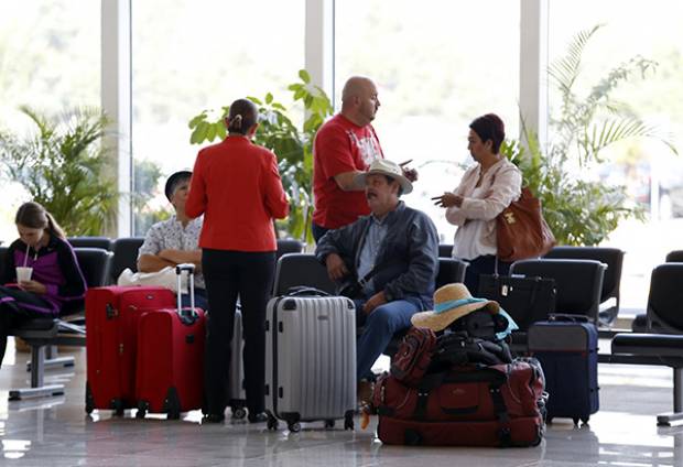 Por periodo vacacional de abril crece 11% afluencia de pasajeros en Aeropuerto de Puebla