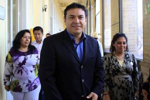 Trasladan a ex líder sindical del Ayuntamiento de Puebla al Cereso de Tepexi