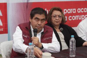 Barbosa acusa a Antorcha de intimidar a votantes en Puebla