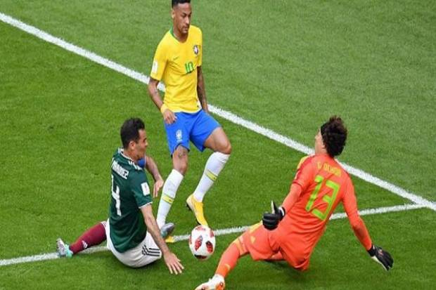 Neymar Jr. admira a Memo Ochoa: &quot;Es un gran portero&quot;