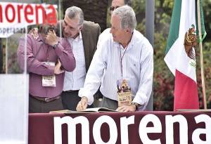Enrique Cárdenas firma acuerdo político por la unidad de Morena