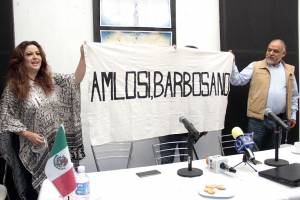 Tatiana Clouthier llama al voto diferenciado en Puebla