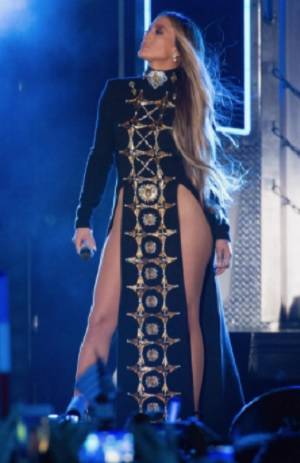 Jennifer Lopez causó polémica con post en Instagram