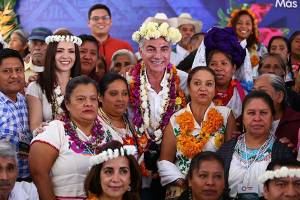 Tony Gali encabeza Noveno Encuentro de Medicina Tradicional en Puebla