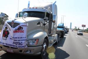 Con marchas lentas, AMOTAC bloquea el paso entre Puebla, Tlaxcala y Veracruz