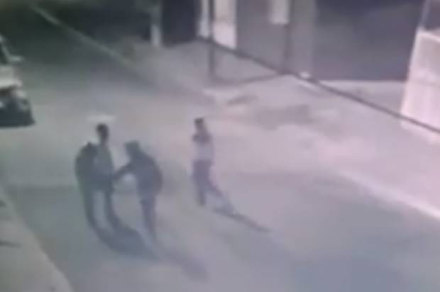 VIDEOS: Denuncian en Facebook a banda de asaltantes y secuestradores en San Manuel