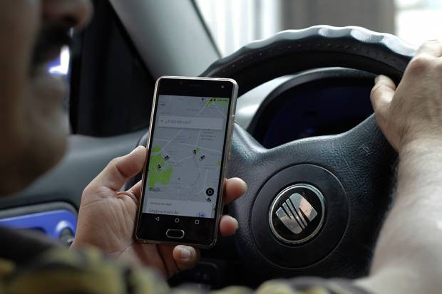 Aplican multa a conductor de Uber en Puebla por cobrar viaje en efectivo