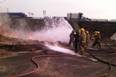 Sofocan incendio en ducto de Pemex en la Puebla-Orizaba, 18 horas después