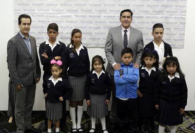 Canaive presentan propuesta para uniforme escolar único para Puebla