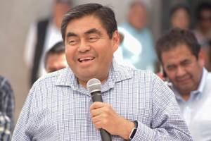 &quot;Ambición devoró al PAN en Puebla&quot;, critica Barbosa