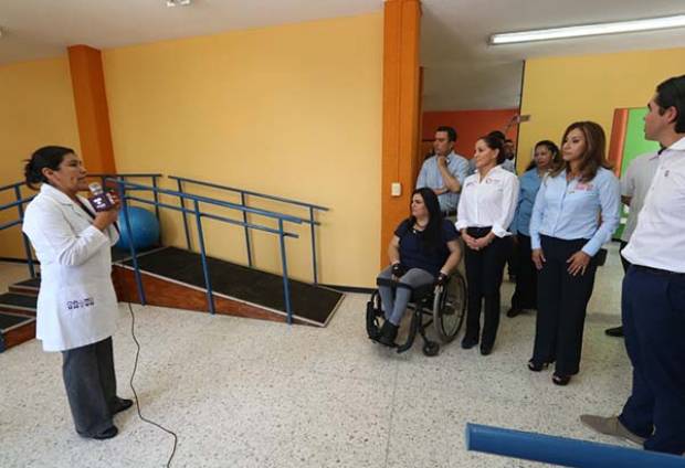 Con el apoyo de Fundación Teletón, Dinorah López de Gali entrega reconstrucción del DIF en Chietla