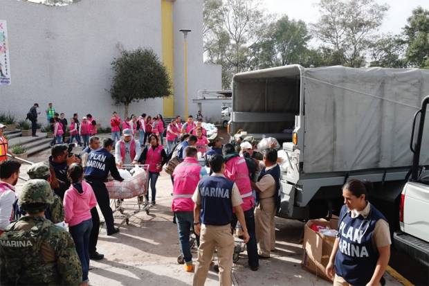 Acusan a esposa de Graco por desviar ayuda en Morelos